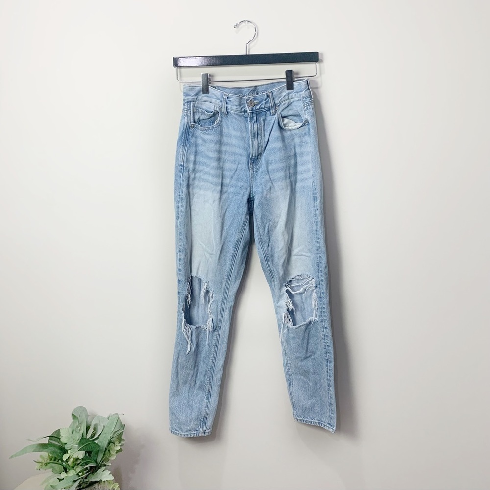 [American Eagle] Light Waist High Rise Distressed Mom Jeans